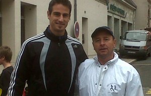 le très grand romain barras et le petit kiki